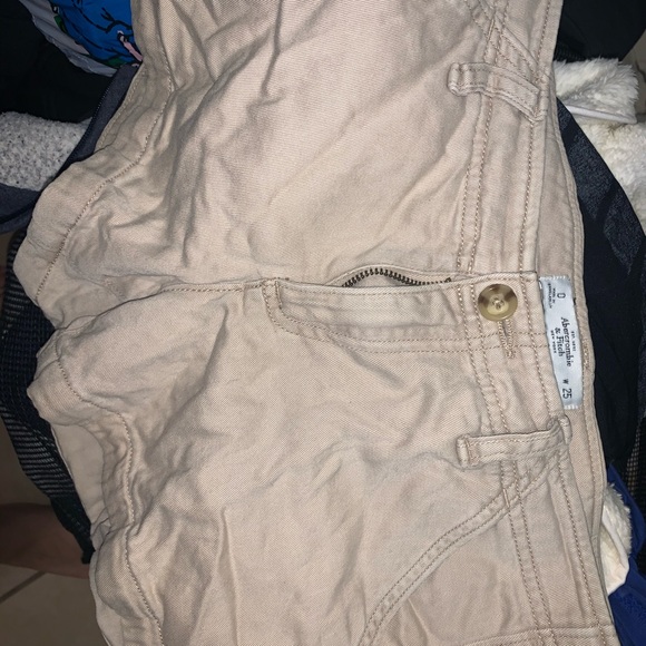 Abercrombie & Fitch Other - Khaki shorts🧡